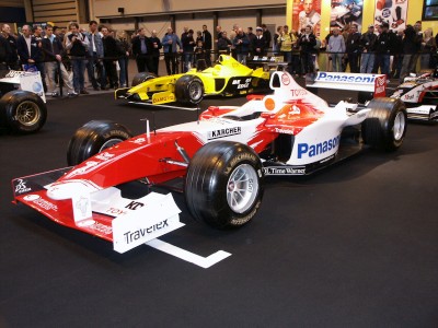 Toyota F1 Car 2004 : click to zoom picture.